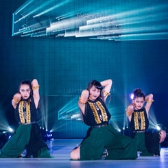 KANSAI COLLECTION FASHION LEADERSステージ